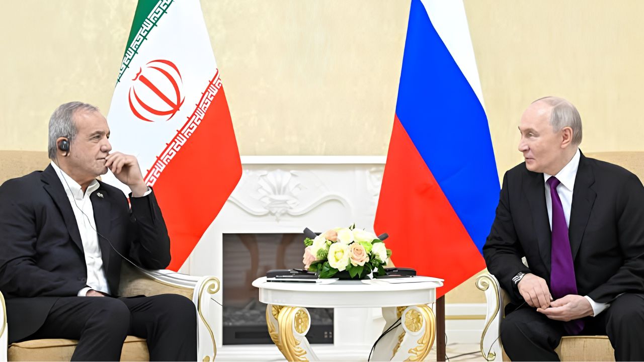 Russia-Iran: ‘इराणची चूक नसतानाही…’, तुर्कमेनिस्तानमध्ये पुतिन-पेझेश्कियन यांची भेट; मध्य-पूर्वेतील युद्धावर रशियाची मोठी घोषणा