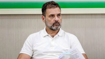Rahul Gandhi : लाठ्या काठ्यांनी जमाव पांगवता येतो, प्रश्न नाही! राहुल गांधींचा ‘वोट चोरी’ प्रकरणी पुन्हा निशाणा