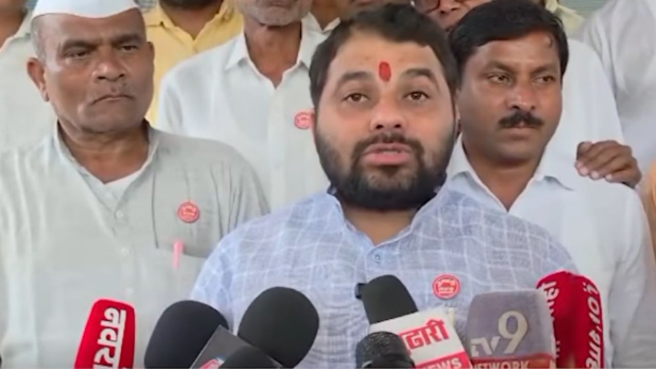 Ravikant Tupkar: ५ हजारांची मदत म्हणजे शेतकऱ्यांची फसवणूक? रविकांत तुपकर आक्रमक; पुढील महिन्यात मोठ्या आंदोलनाचा इशारा