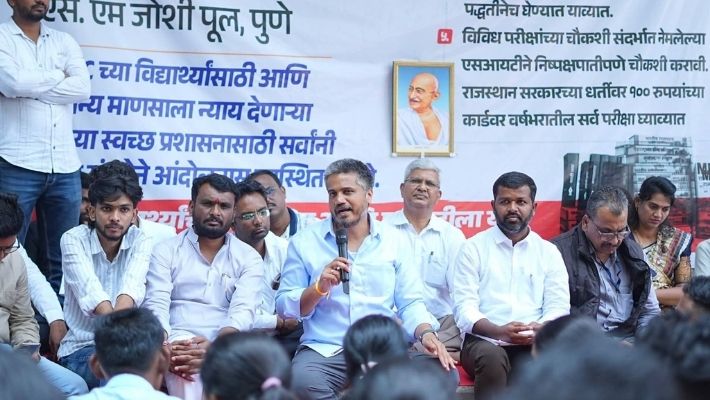 MPSC Protest : रोहित पवारांचं आंदोलन ‘पॉलिटिकल स्पॉन्सर्ड’? 200 ते 250 गाड्यांमधून कार्यकर्ते आणले’, भाजप नेत्याचा गंभीर आरोप