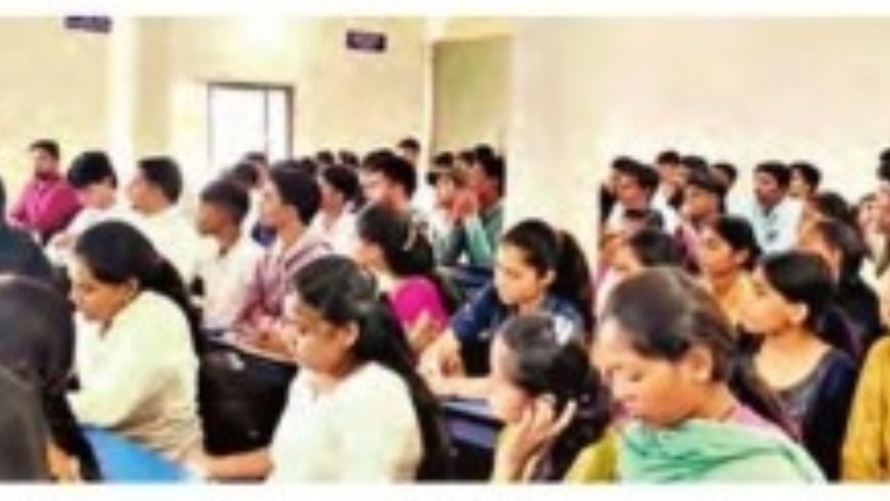 Sambhajinagar News : डेटा अॅनालिटिक्स आणि जनरेटिव्ह एआयवर परिसंवाद; विद्यार्थ्यांना आधुनिक तंत्रज्ञान आत्मसात करण्याचे आवाहन