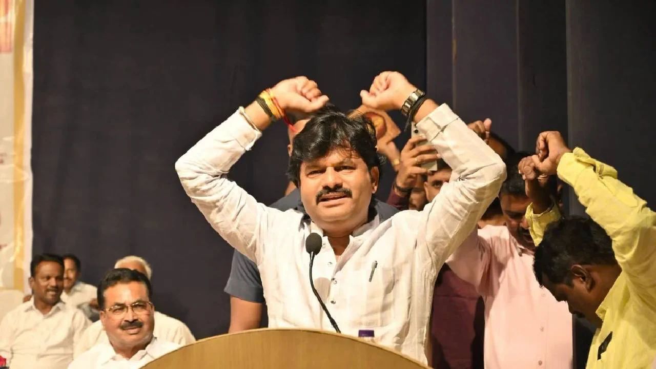 Sangli District Bank Election: सांगली जिल्हा बँकेसाठी मुख्यमंत्र्यांचा फोन! १५ जागा बिनविरोध