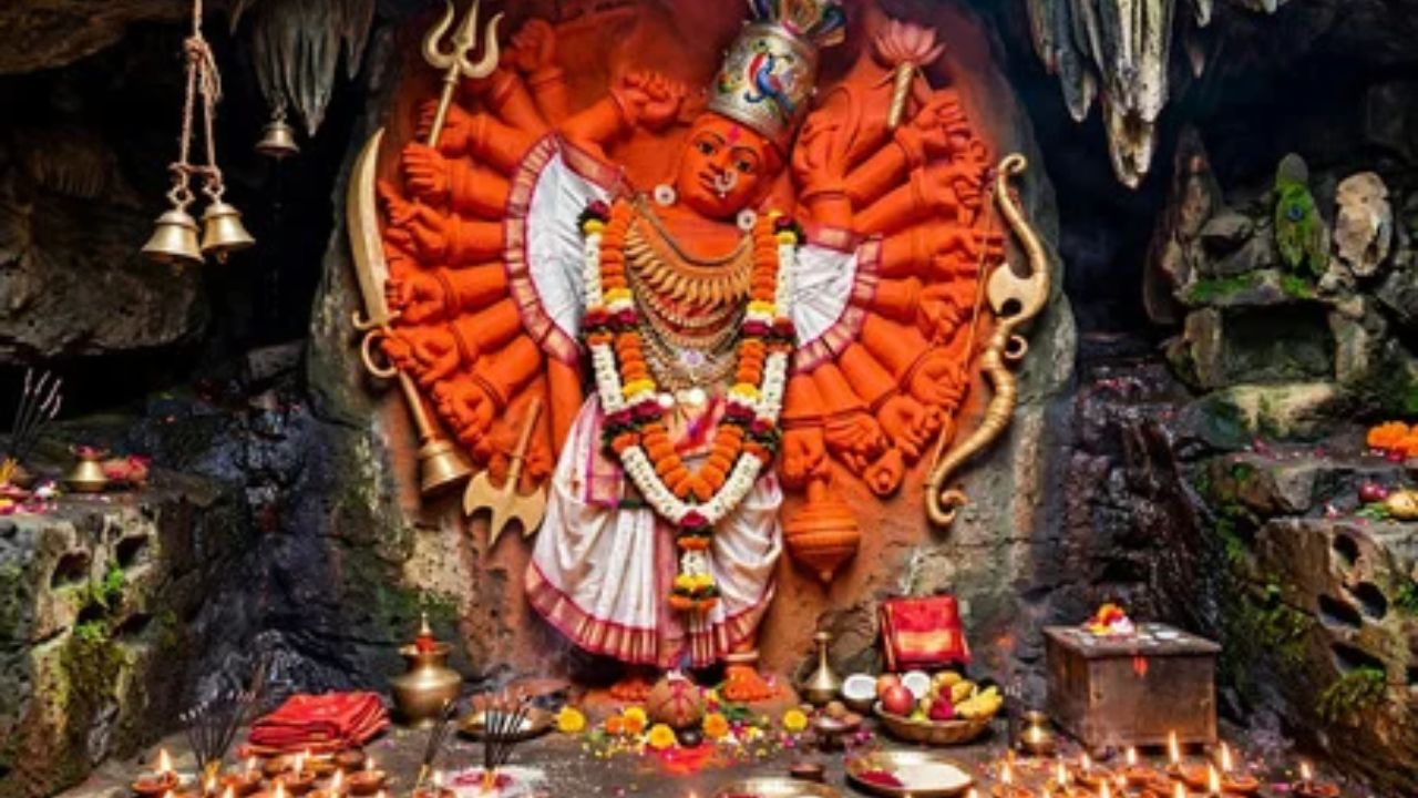Saptashrungi Shaktipeeth: सप्तशृंगी देवीला ‘अर्धशक्तिपीठ’ का म्हणतात? १८ हातांनी भक्तांना आशीर्वाद देणाऱ्या मातेचं महत्त्व काय?