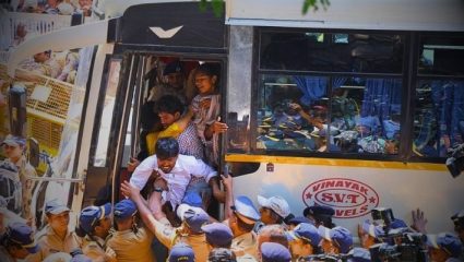 Tribal Students Protest : आदिवासी विद्यार्थ्यांच्या आंदोलनावरून काँग्रेसने सरकारला घेरलं, आदिवासी विद्यार्थ्यांचा लढा पेटला!