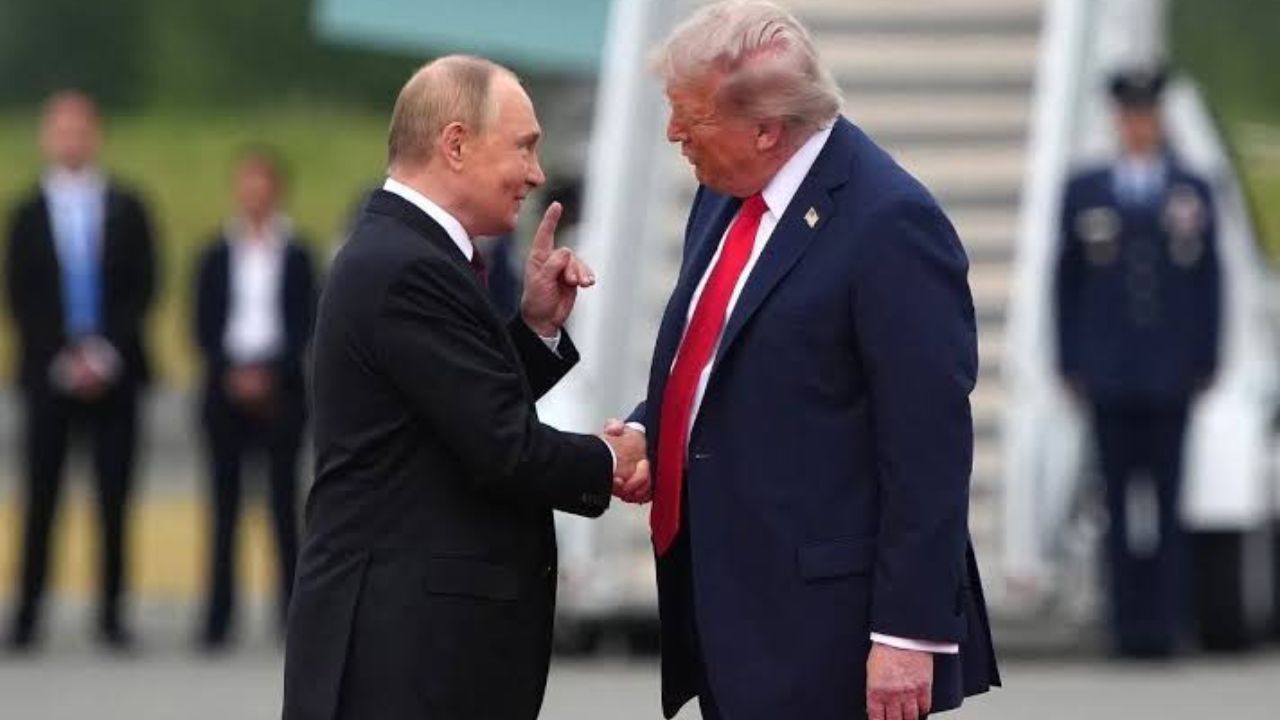 US-Russia Oil Deal : इंधनाचे दर विक्रमी वेगाने घटणार? रशिया आणि अमेरिकेने केली एका मोठ्या ‘तेल’ कराराची घोषणा