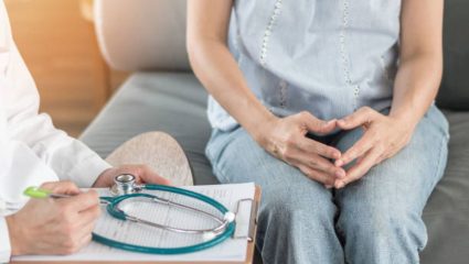 Menopause: वयाच्या तिशीनंतर महिलांच्या शरीरात होतात ‘हे’ मोठे बदल, रजोनिवृत्तीच्या काळात स्वतःच्या आरोग्याची घ्या योग्य काळजी