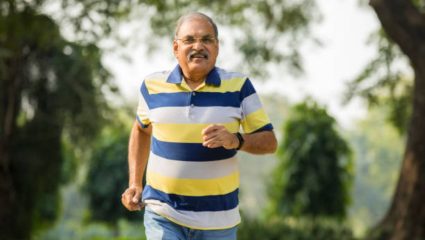Exercise For Seniors: वाढत्या वयात फक्त वॉकिंग पुरेसे नाही! ज्येष्ठांनी ‘या’ एक्सरसाइजचा नक्की दैनंदिन जीवनशैलीत करावा समावेश
