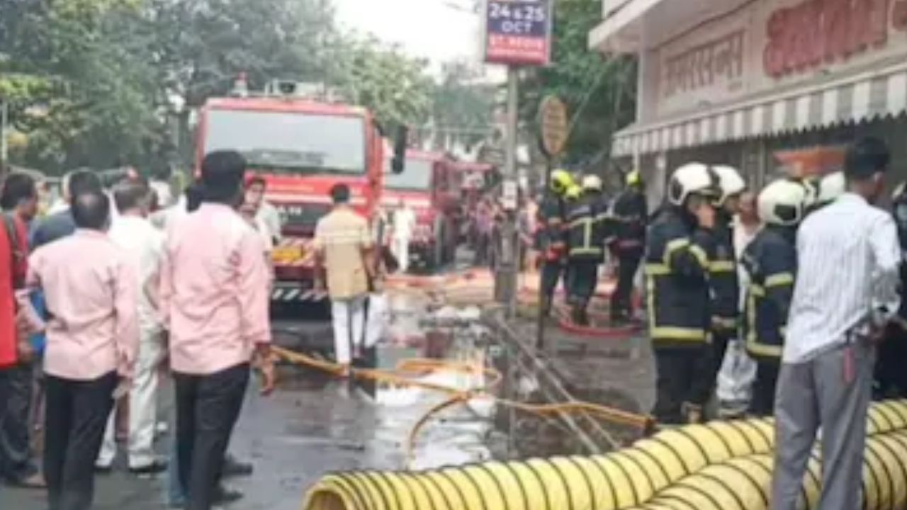कुर्ल्यातील १३ मजली इमारतीला भीषण आग; ५ वर्षांच्या चिमुकल्यासह ९ जण जखमी, इलेक्ट्रिक डक्टमधील वायरिंगने घेतला पेट