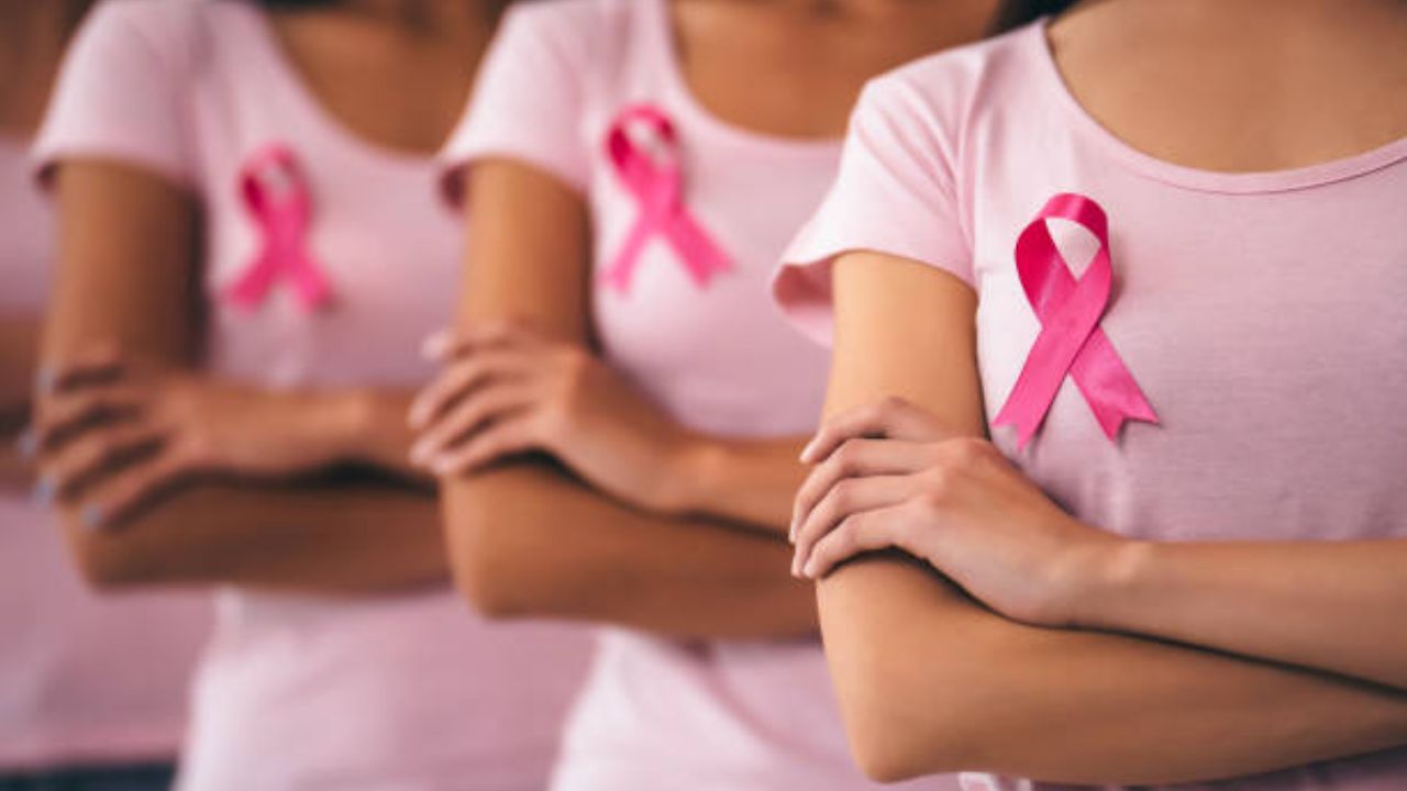 Breast Cancer: ग्रामीण भागातील महिलांमध्ये स्तनाच्या कर्करोगाबाबत जागरूकता वाढवण्याची का आहे गरज? जाणून घ्या सविस्तर माहिती