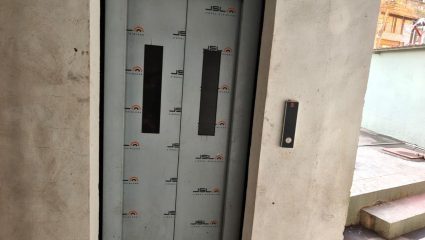 Wai Municipal School: वाई पालिकेच्या शाळा क्रमांक १ मधील कारभारावर प्रश्नचिन्ह; ठेकेदाराच्या कामाची निष्पक्ष चौकशी करण्याची मागणी