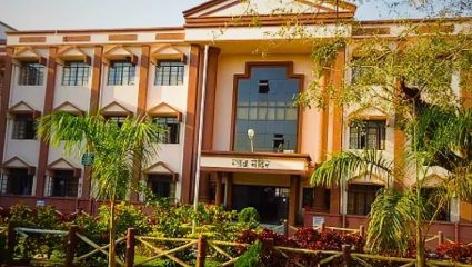 Wardha News : न्यायाधीशांवर भिरकावली चप्पल! आर्वी न्यायालयातील घटनेने खळबळ, आरोपीवर गुन्हा दाखल