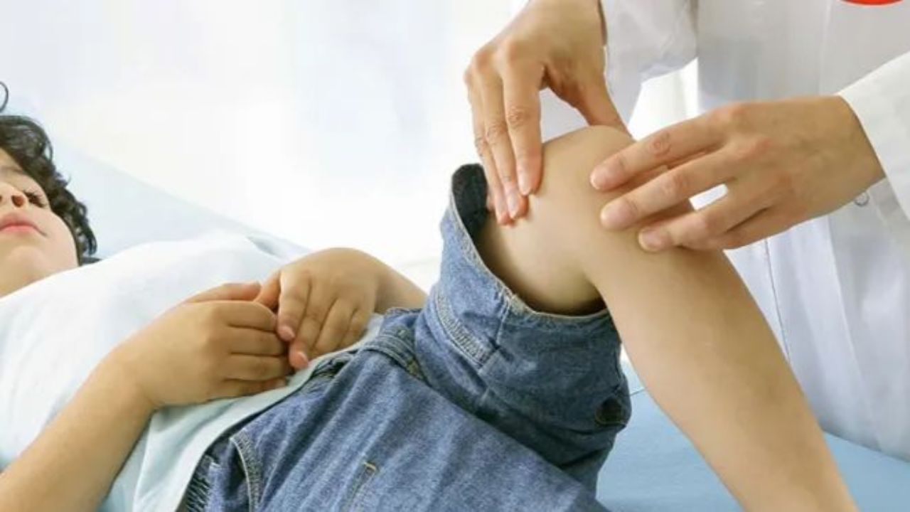 World Pediatric Bone and Joint Day : मुलांच्या हाडांची काळजी घेणे का गरजेचे? दुर्लक्ष केल्यास उद्भवू शकतात गंभीर आजार