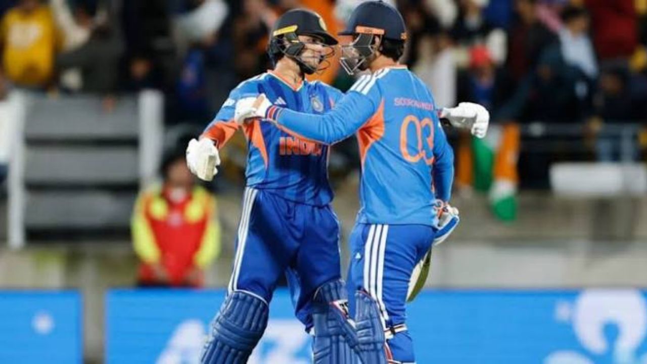 Ind Vs NZ : अभिषेक आणि वैभवनं किवी गोलंदाजांना धु-धू धुतलं, अन् पॉवरप्लेमध्ये नवा विक्रम रचला