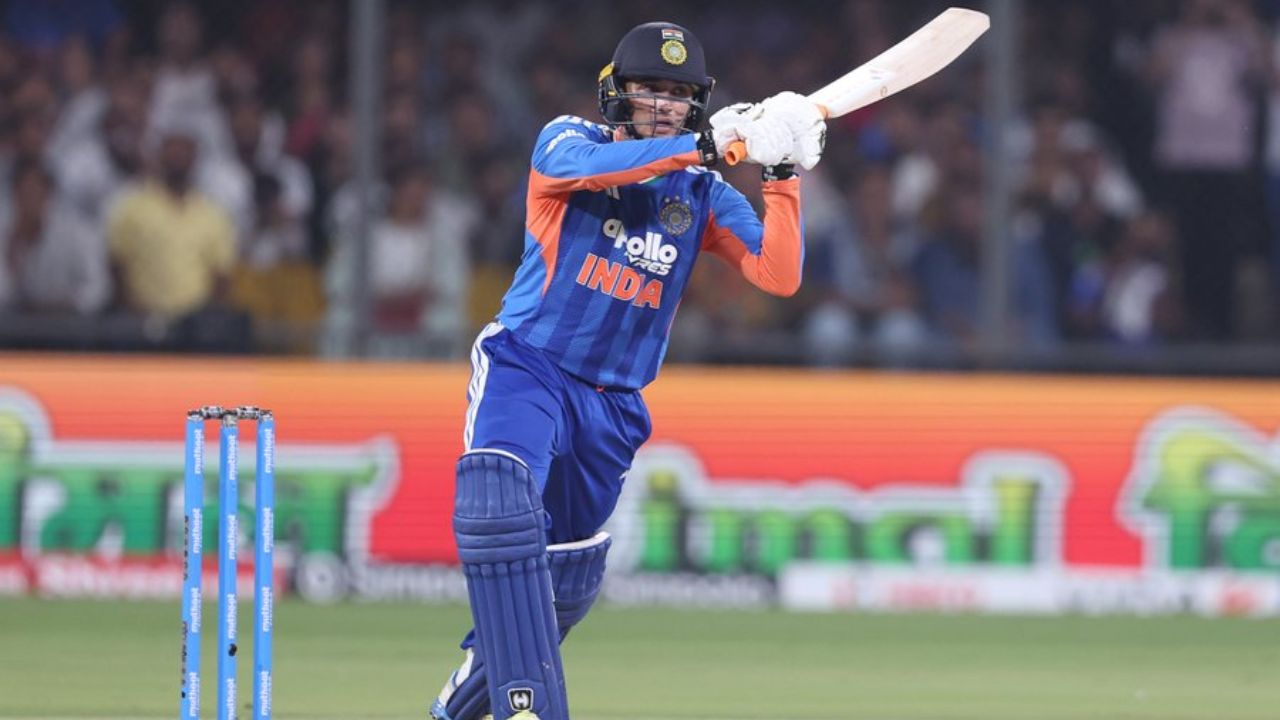 IND vs WI : 200 पार; पण भारताच्या बॉलर्सचा पुन्हा कस लागणार, ‘दव’ पुन्हा डोकेदुखी ठरणार?