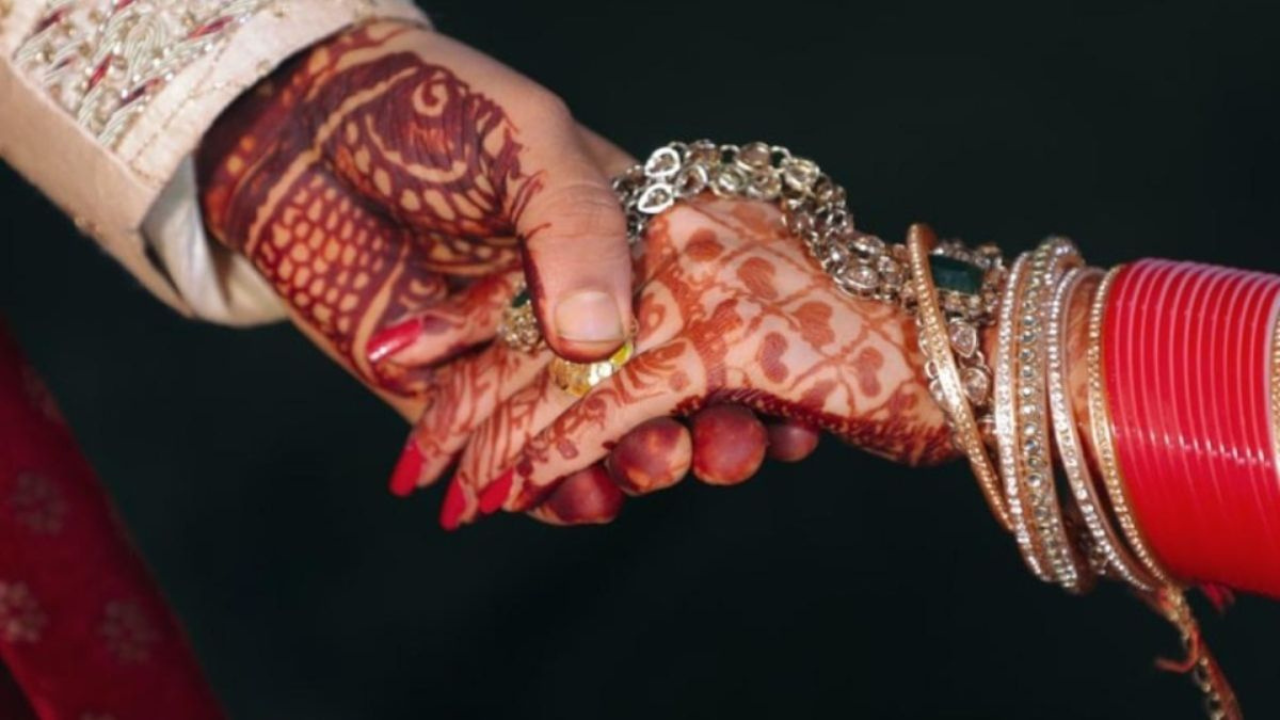 Fake Marriage Beed: अडीच लाख रुपये उकळले अन् दोनच दिवसांत मोडला संसार; बनावट कागदपत्रांच्या आधारे अल्पवयीन मुलीचा विवाह