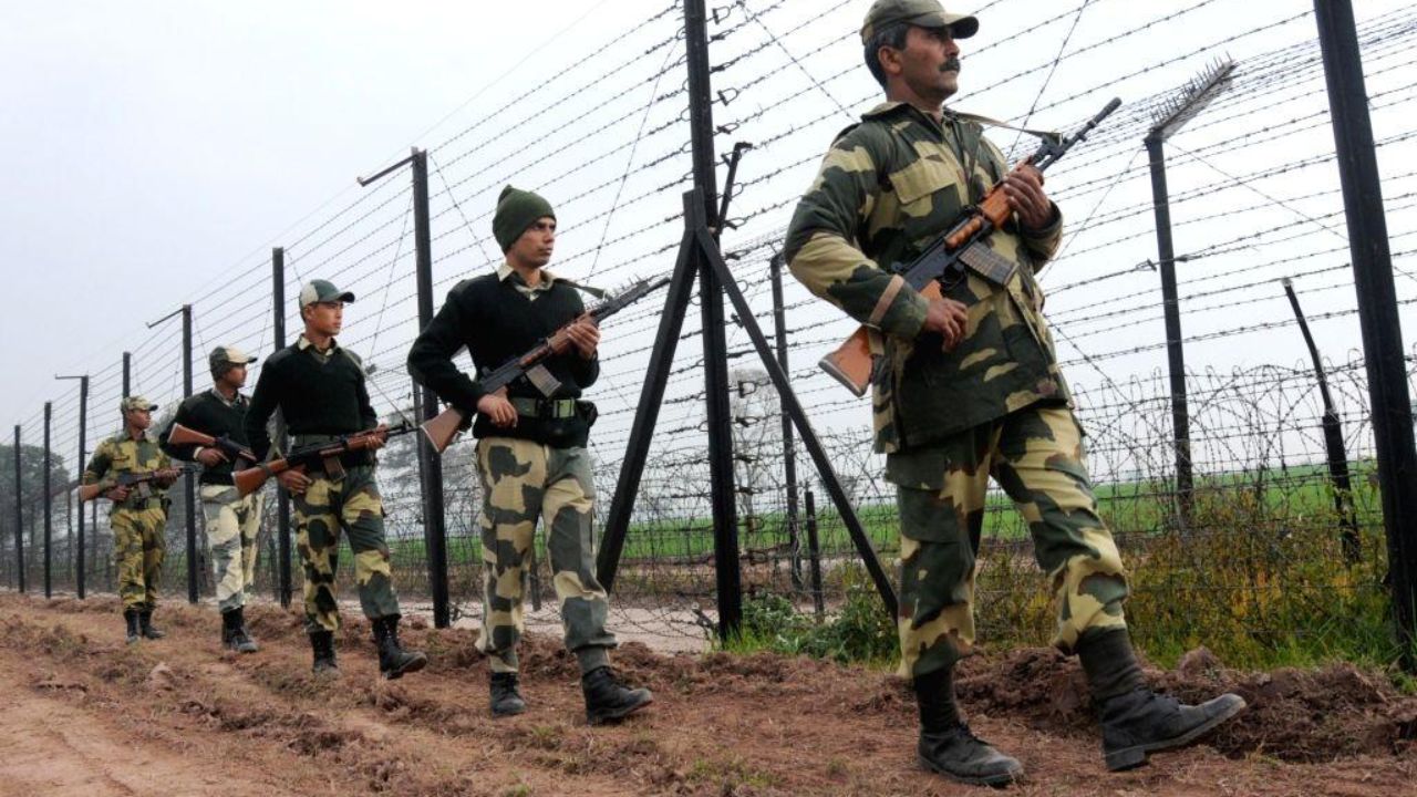World News :सीमेवर दोन पाकिस्तानी नागरिक ठार; भारताच्या राजनैतिक अधिकाऱ्याला पाकिस्तानने बोलावले