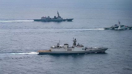 Taiwan-China : तैवानजवळ चीनची लष्करी हालचाल; १४ लढाऊ विमानांसह ८ जहाजांची घुसखोरी, तणाव वाढला