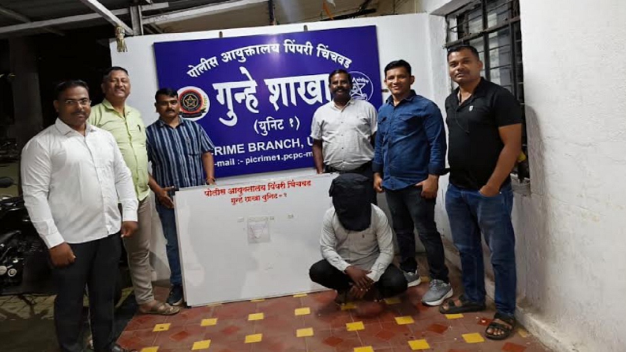 वृद्धाच्या गळ्यातील सोनसाखळी चक्क दाताने दाताने तोडून चोरी, चोरट्याला ठोकल्या बेड्या; गुन्हे शाखेची मोठी कारवाई