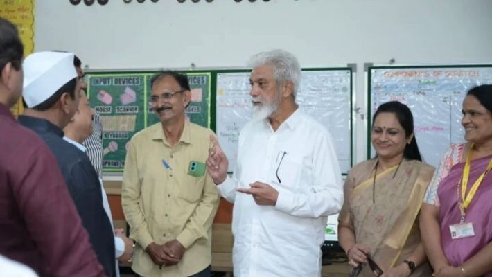 Nashik News : नाशिकमधील बंद मनपा शाळा पुन्हा सुरू होणार; दादा भुसे यांचे अधिकाऱ्यांना तातडीचे निर्देश