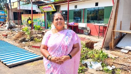 Action Taken Against : कल्याण-कर्जत महामार्गावरील अतिक्रमणांवर कारवाई; काहींवर हातोडा, काहींना अभय? स्थानिकांचा सवाल