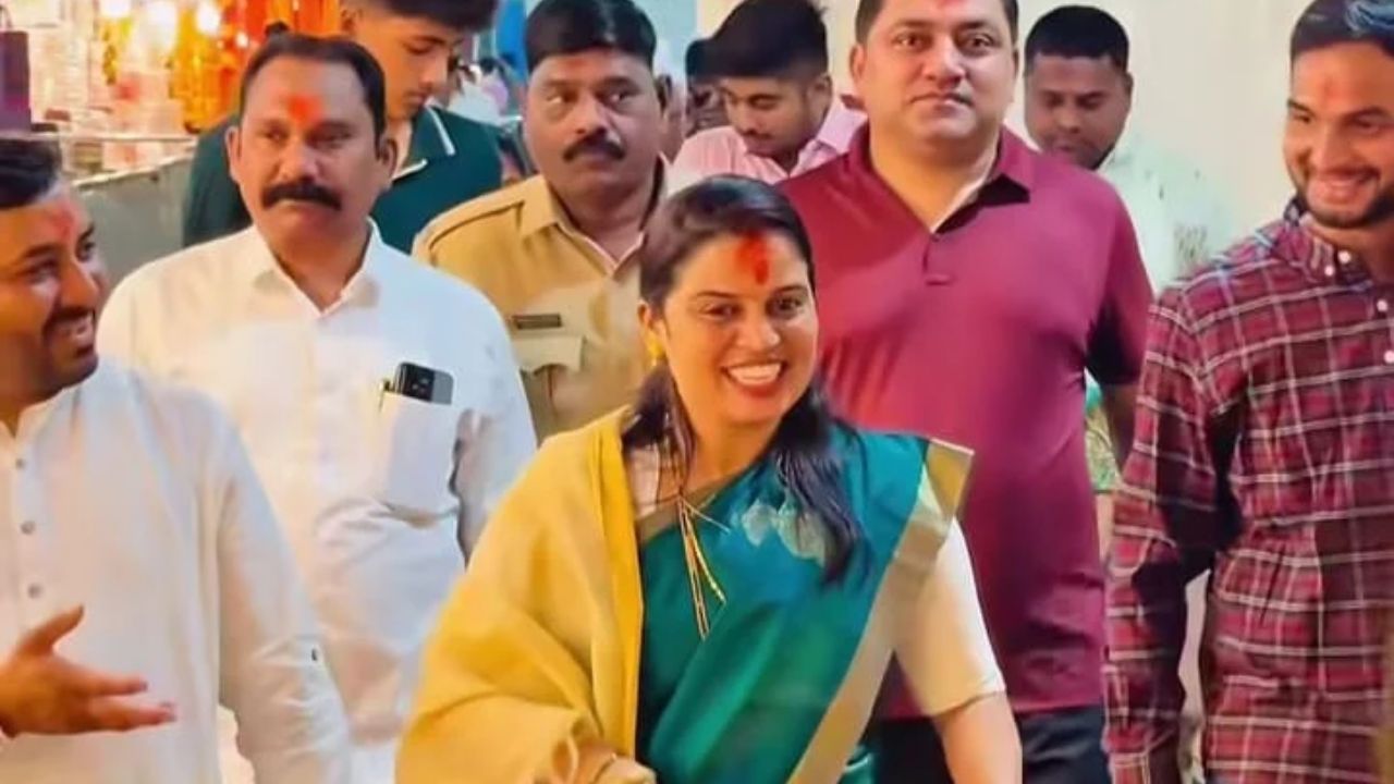 KDMC Mayor Controversy: महापौरांच्या खासगी देवदर्शनासाठी सरकारी गाडीचा वापर? नवीन सिंह यांचा शिंदे गटाला टोला
