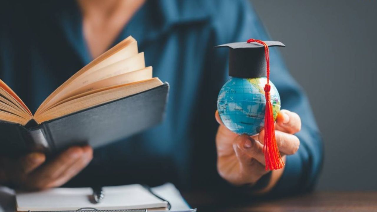 Education Update: आता नववीची मुले शिकणार बिझनेसचे धडे; अभ्यासक्रमात ‘या’ स्टार्टअप्सचा समावेश!