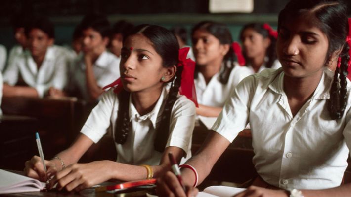 लाडकी बहीण योजनेनंतर आता लाडकी विद्यार्थिनी योजना! सातवी ते बारावीच्या मुलींना वर्षाला 6 हजार रुपये