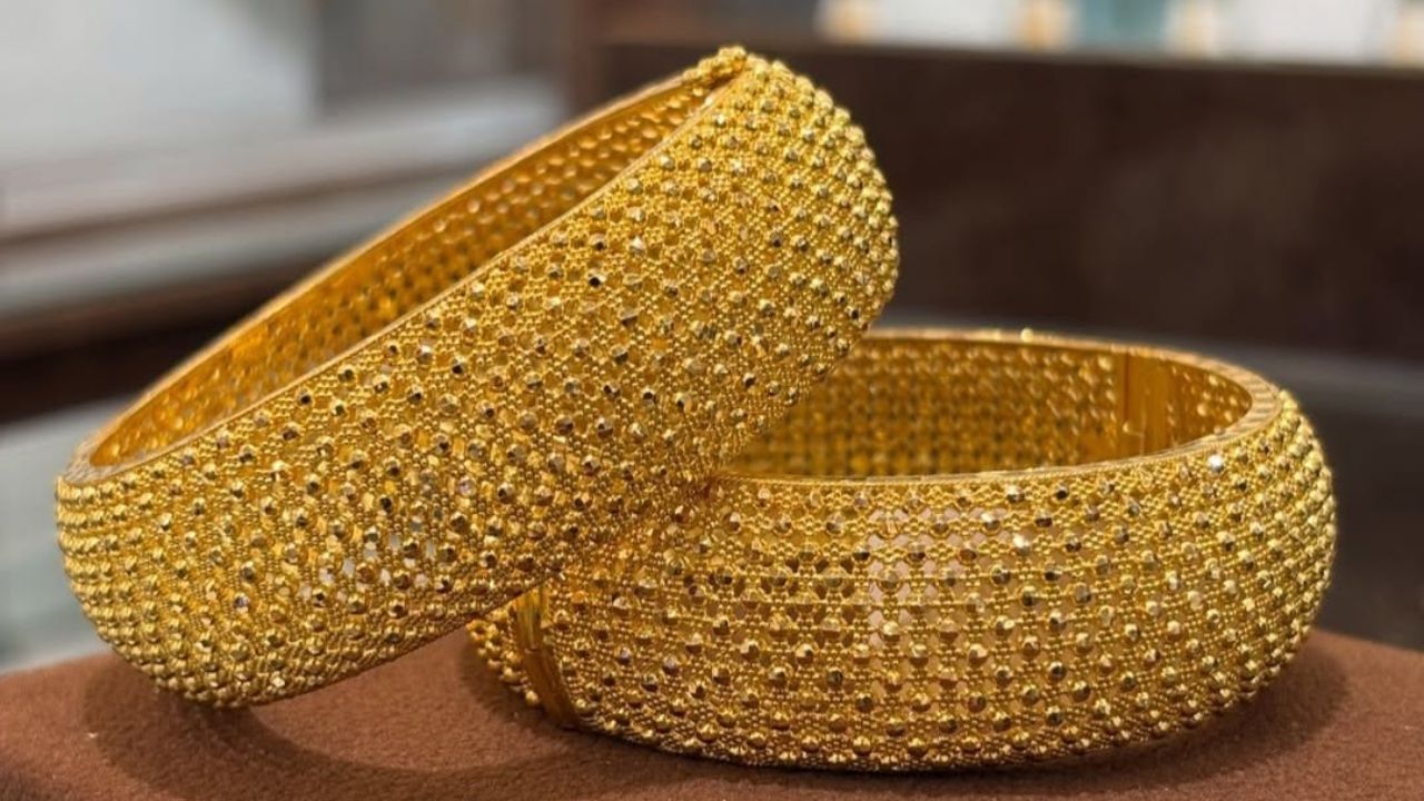 Todays Gold-Silver Price: सोन्याच्या भावात पुन्हा तेजी, चांदीच्या दरात वाढ; २२, २४ आणि १८ कॅरेटच्या किंमती जाणून घ्या