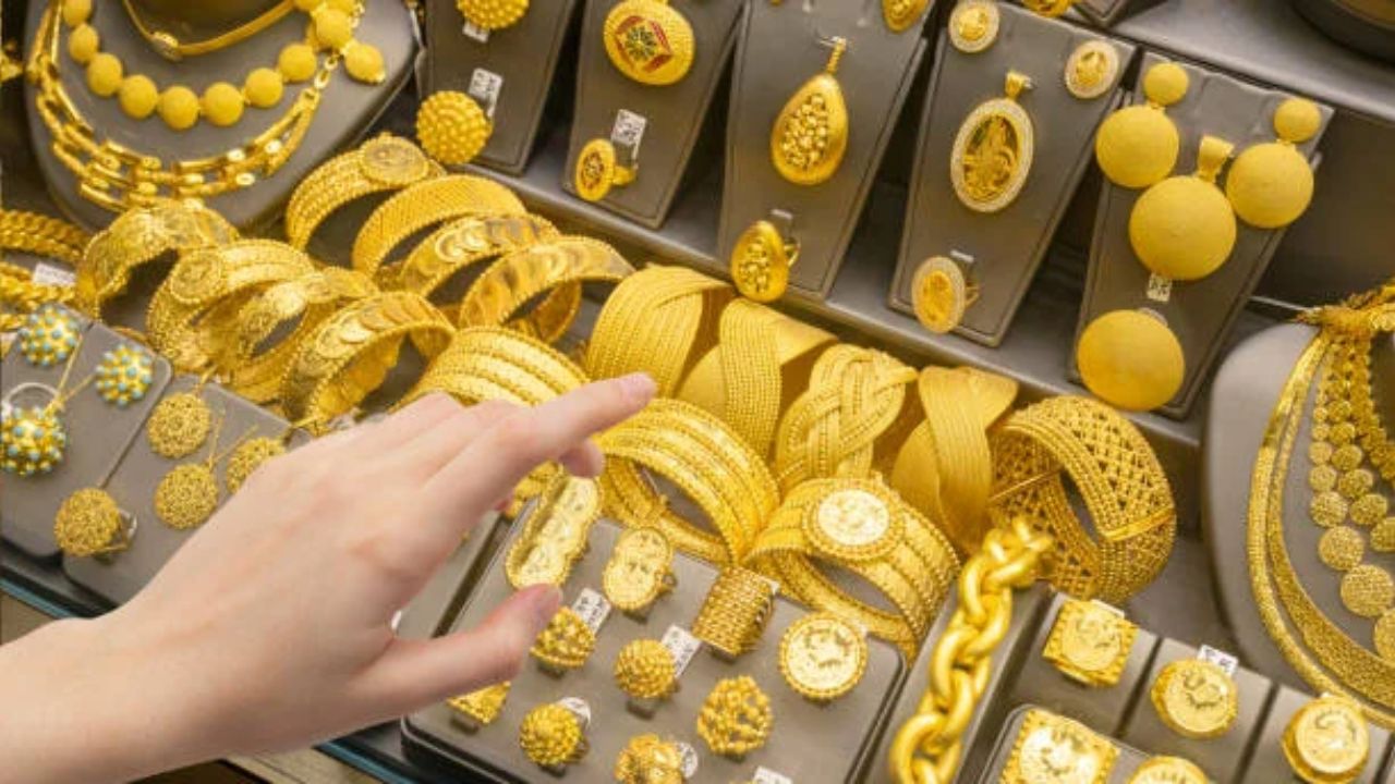 Todays Gold-Silver Price: सोन्या-चांदीच्या बाजारात नवा ट्विस्ट! तुमच्या खिशावर काय होणार परिणाम? जाणून घ्या
