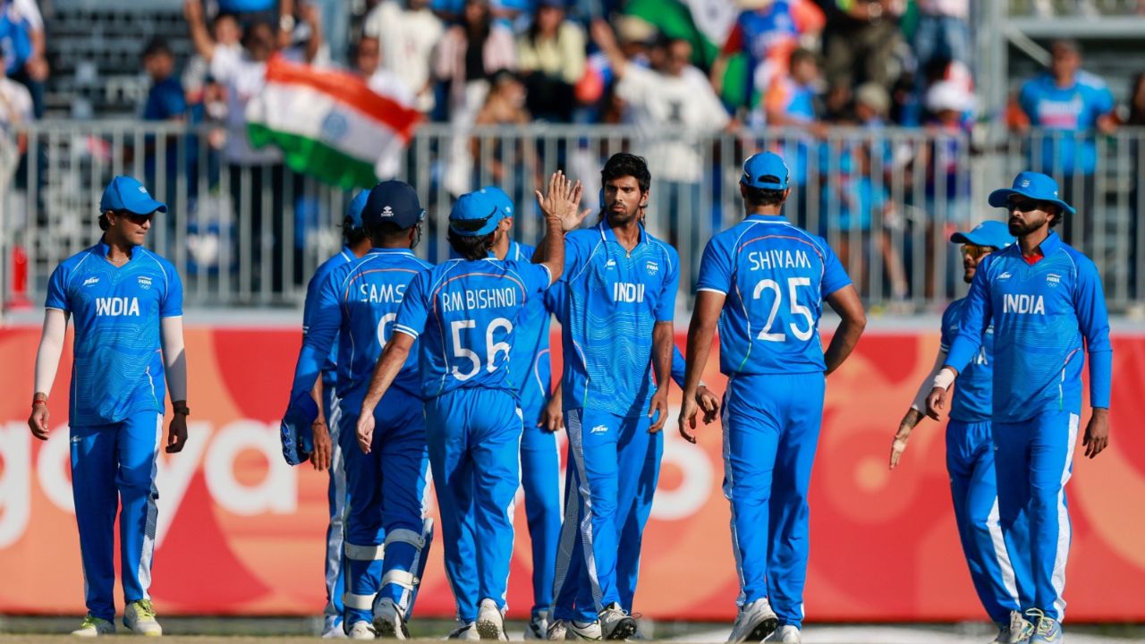 IND vs PAK Final: शेवटच्या १२ चेंडूंचा थरार! भारताने पाकिस्तानला पुन्हा लोळवलं; पुरुष क्रिकेट संघाने पटकावलं १९वं सुवर्णपदक