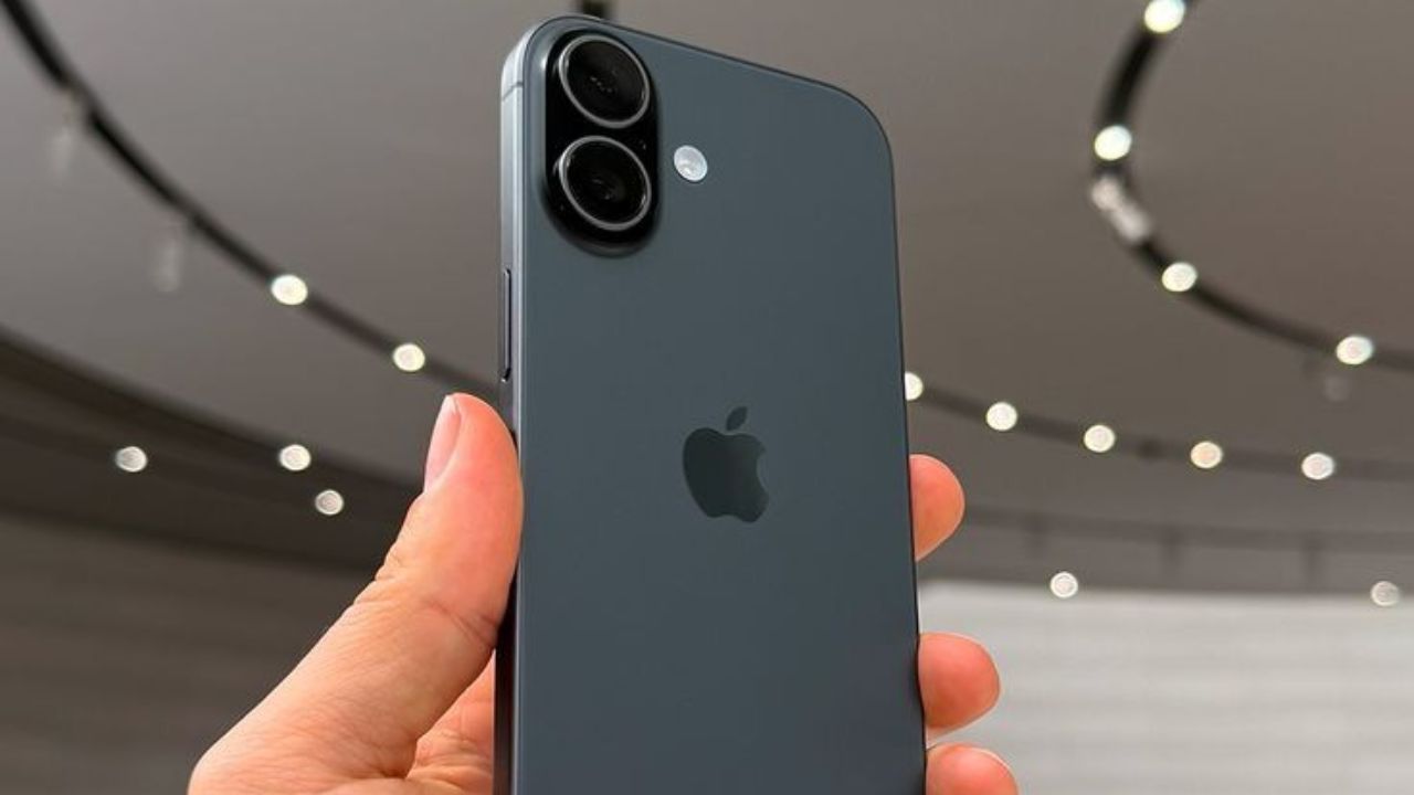 महागाईच्या काळातही iPhone ने मारली बाजी! या डिव्हाईसची झाली सर्वाधिक विक्री, काय आहे कारण? जाणून घ्या