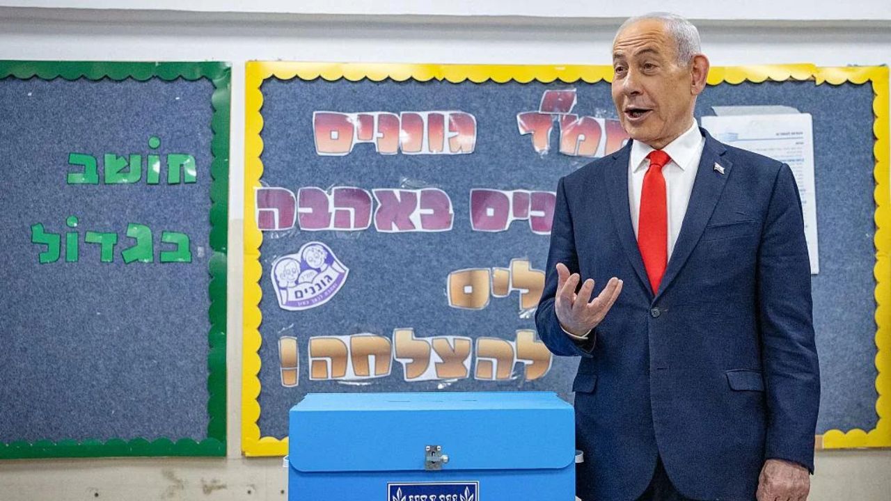 Israel News : इस्रायलच्या निवडणुकीत नेतान्याहू आणि विरोधकांमध्ये अटीतटीची लढत; सत्तेचे गणित अडकले