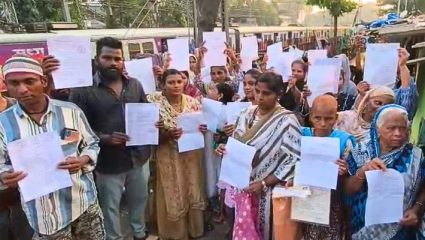 Kalyan News : ७० वर्षांपासून राहत असलेल्या कुटुंबांवर घर सोडण्याची वेळ? कल्याणच्या आतिश खान कंपाऊंडचा प्रश्न ऐरणीवर