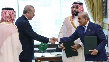 Pakistan Breaking :मक्का करारानंतर पाकिस्तान सौदीच्या मदतीला; हुतीविरोधात लष्करी कारवाईची तयारी