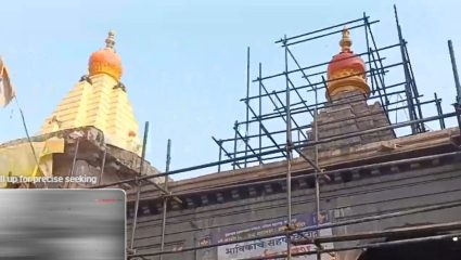 Kolhapur : कोल्हापुरातील अंबाबाई मंदिर नवरात्रासाठी सज्ज; स्वच्छता मोहिमेला सुरुवात