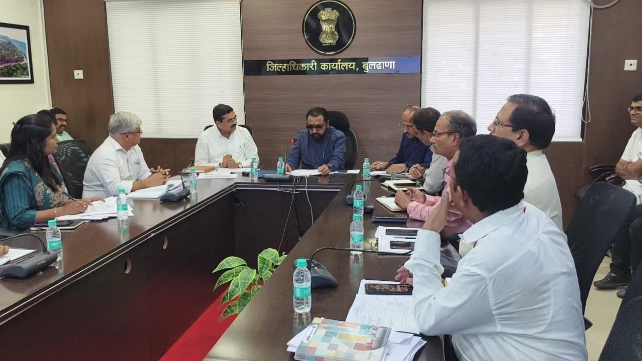 Buldhana: पशुधनाच्या चारापाण्याचे योग्य नियोजन तत्काळ करा; केंद्रीय राज्यमंत्री प्रतापराव जाधव यांनी प्रशासनाला दिले निर्देश