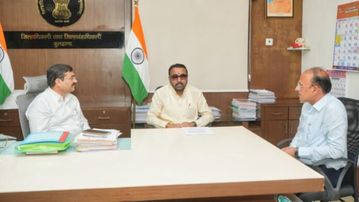 Buldhana News : पावसाने वाळणारी पिकं आता वाचणार? तूर, कपाशी आणि हळदीला सिंचनासाठी पाणी देण्याचा निर्णय!