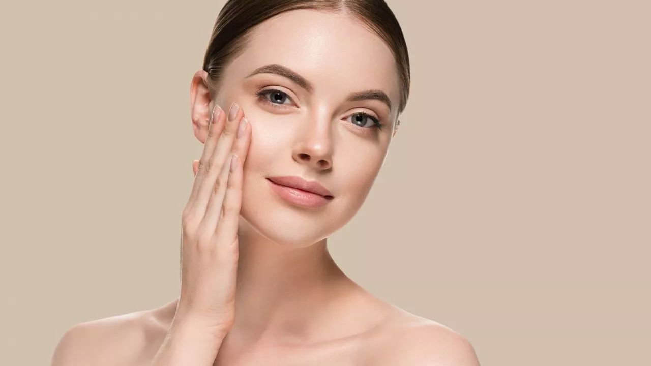 Sensitive Skin Care: सेंसिटिव्ह स्किन आहे? मग ‘हे’ व्हायरल ब्युटी हॅक्स वापरण्याआधी थांबा; त्वचेचे होईल नुकसान