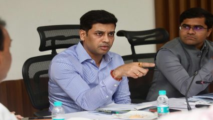 Shrikant Shinde: ठाणे जिल्ह्यातील शाळा आणि आरोग्य केंद्रांचा कायापालट होणार! ४०० कोटींचा आराखडा; श्रीकांत शिंदेंचे निर्देश
