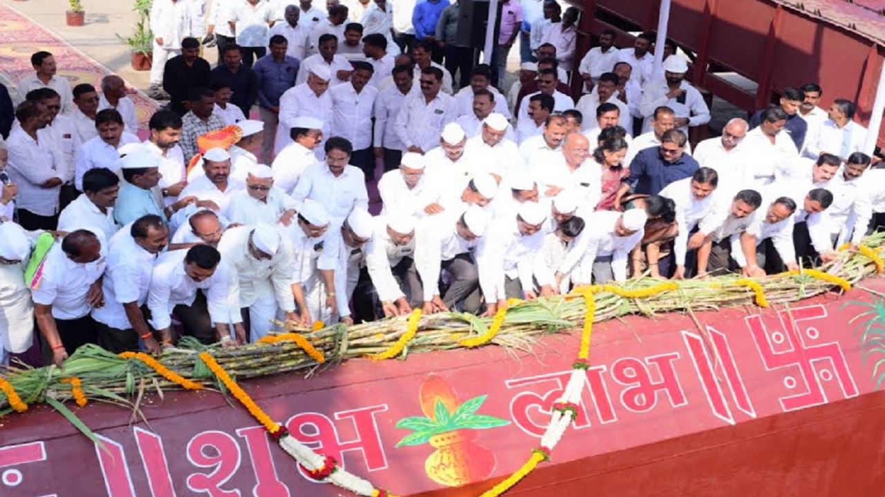 ‘छत्रपती’चा गळीत हंगाम सुरू, ११ लाख टन ऊस गाळपाचे उद्दिष्ट; सभासदांसह गेटकेन ऊसालाही समान दर देण्याची ग्वाही