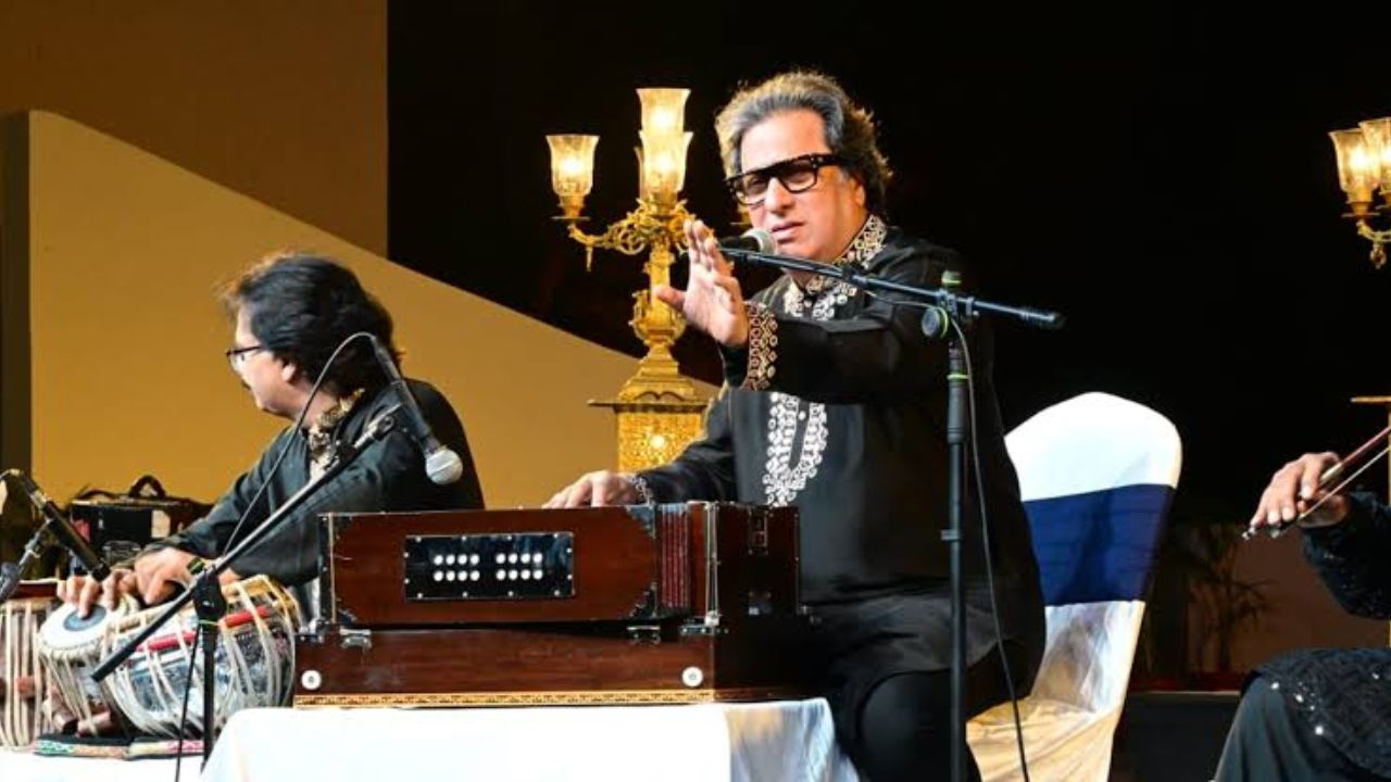 Talat Aziz House Fire: गायक तलत अजीज यांच्या घराला भीषण आग; बाथरूमच्या खिडकीतून पत्नीची केली सुटका, ५ जणांवर रुग्णालयात उपचर सुरू