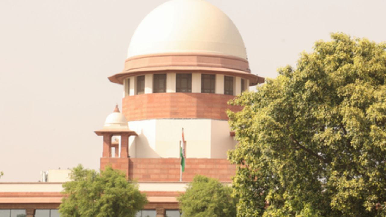 Form 6 Controversy : बदललेल्या फॉर्म-6ला सुप्रीम कोर्टाची मंजुरी नाही; न्यायालयाचा स्पष्ट खुलासा