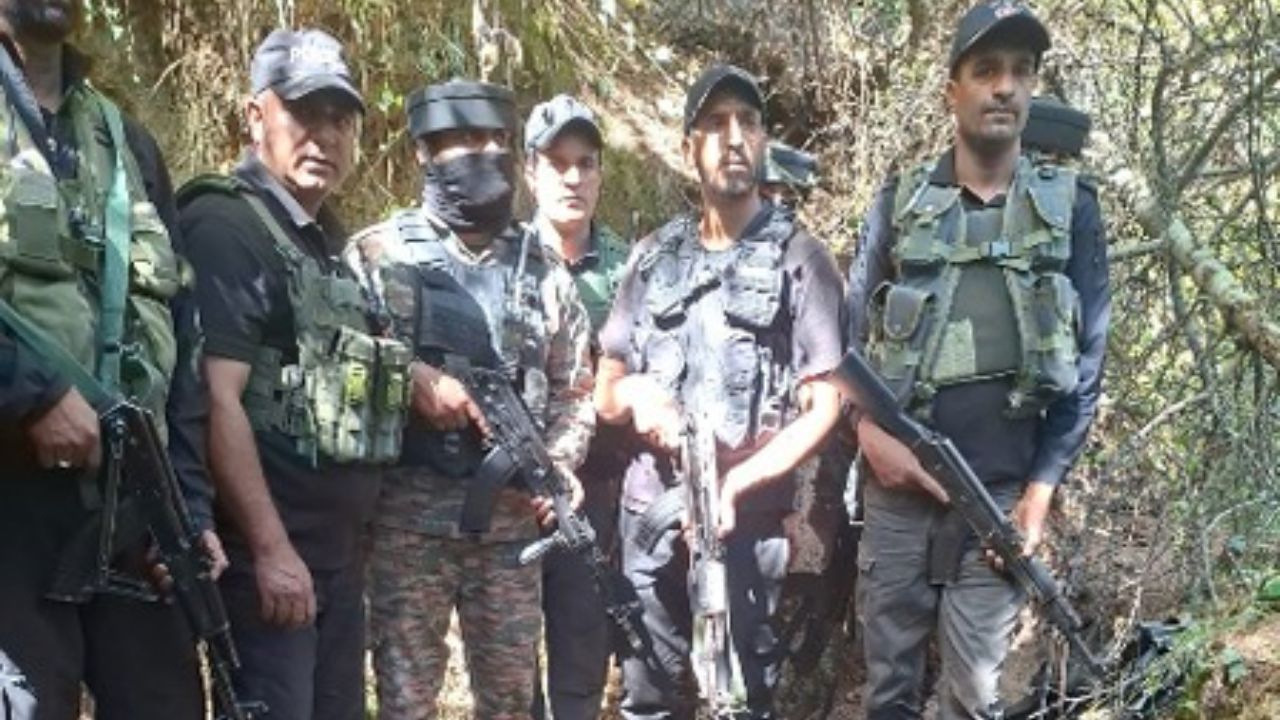 Jammu Kashmir : दहशतवादाविरोधात धडक कारवाई, कुपवाड्यातून मोठ्या प्रमाणात शस्त्रसाठा जप्त
