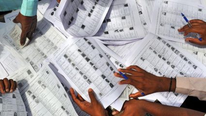 चक्क भाजप खासदाराचे नाव मतदारयादीतून गायब; समाजवादी पक्षाचा राज्य निवडणूक आयोगावर निशाणा